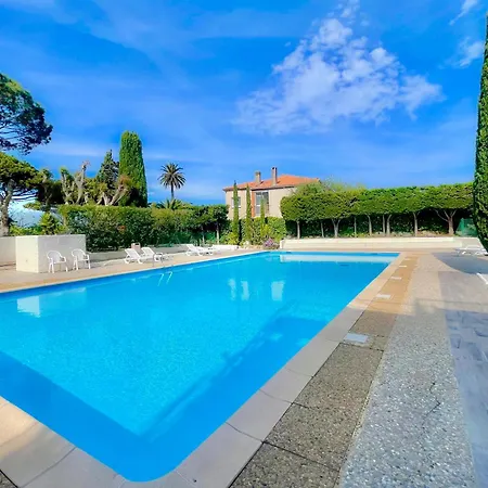 Rooftop With A Seaview Апартаменты *