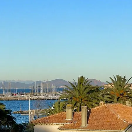 Апартаменты Rooftop With A Seaview *